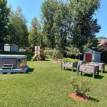 Gite Au P'Tit Bonheur B&B Коутикук Екстериор снимка